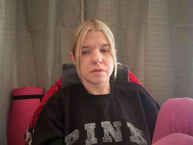 AmericnBarbie webcam