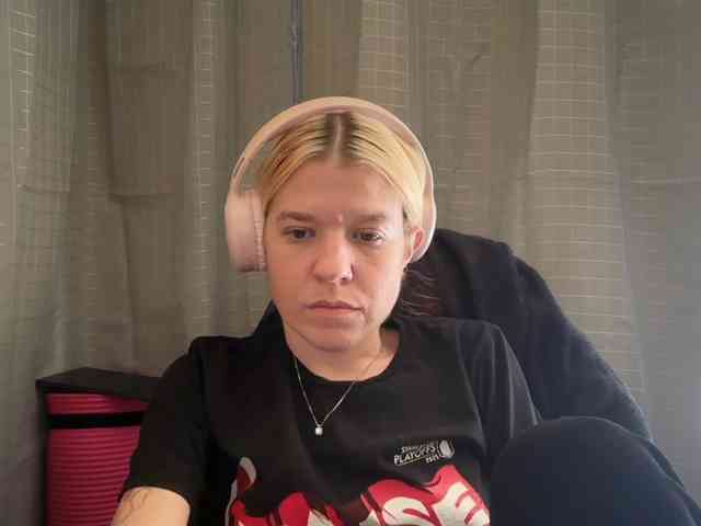 AmericnBarbie webcam