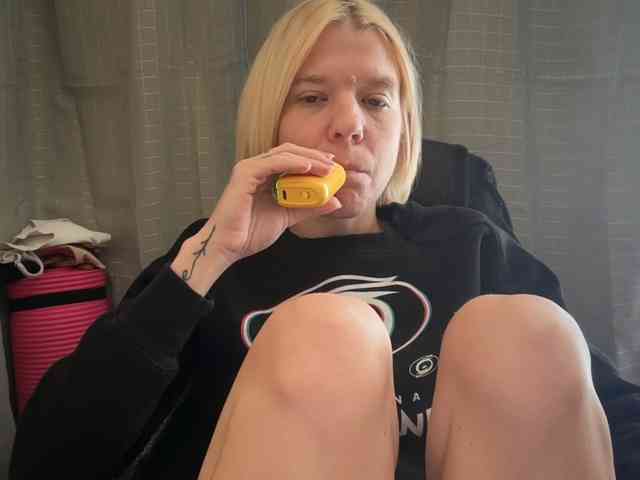 AmericnBarbie webcam