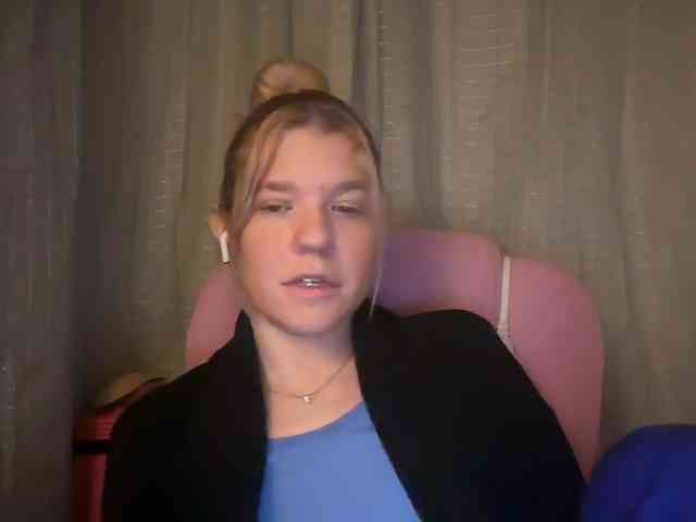 AmericnBarbie webcam