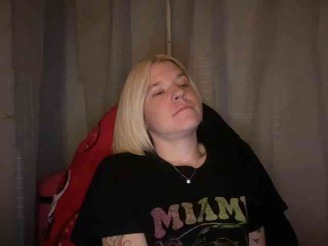 AmericnBarbie webcam