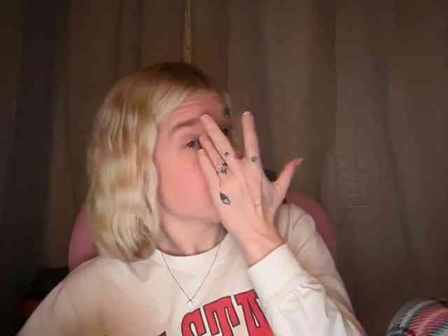 AmericnBarbie webcam