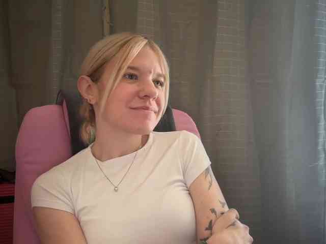 AmericnBarbie webcam