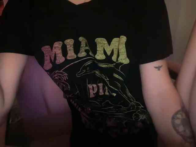 AmericnBarbie webcam