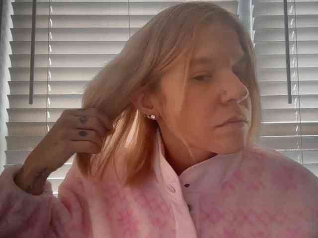 AmericnBarbie webcam