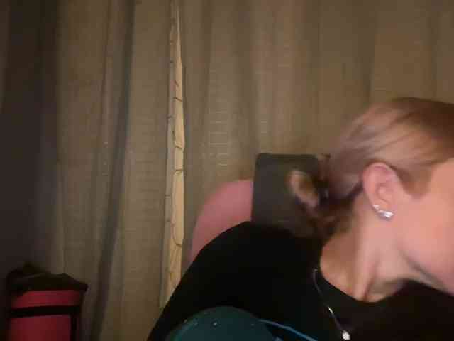 AmericnBarbie webcam