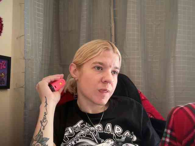 AmericnBarbie webcam