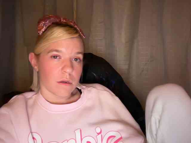 AmericnBarbie webcam