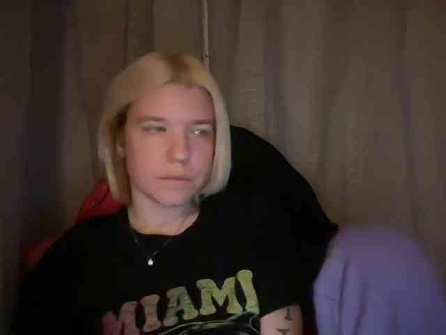 AmericnBarbie webcam