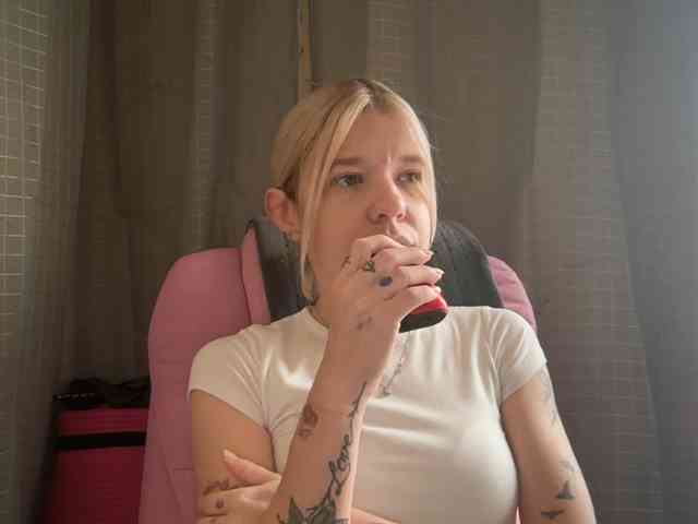 AmericnBarbie webcam