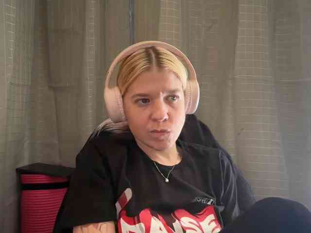 AmericnBarbie webcam