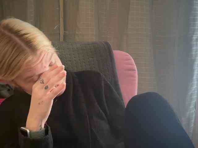 AmericnBarbie webcam