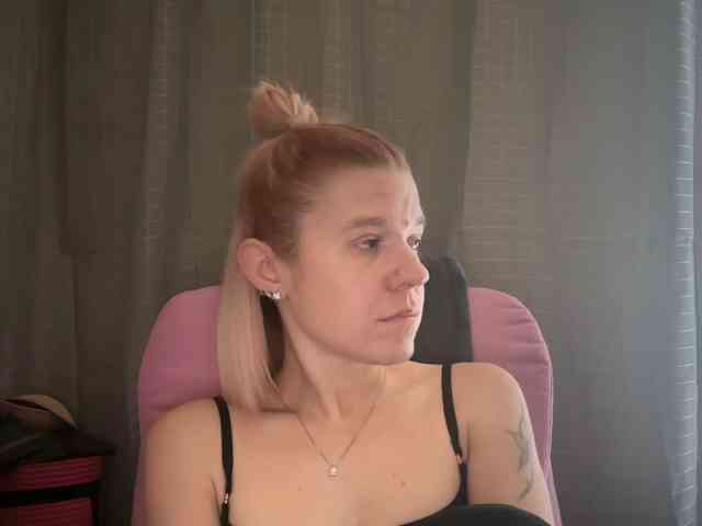 AmericnBarbie webcam