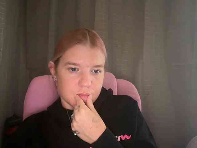 AmericnBarbie webcam