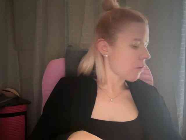 AmericnBarbie webcam