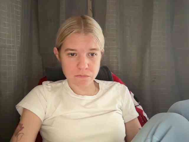 AmericnBarbie webcam