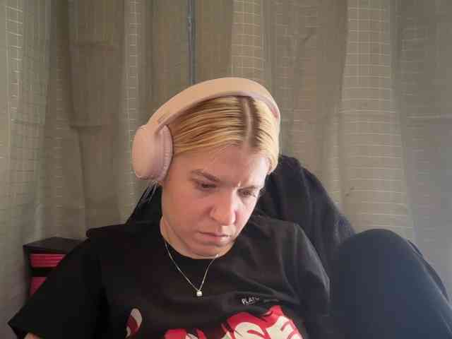 AmericnBarbie webcam