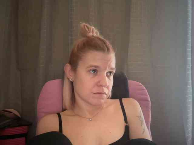 AmericnBarbie webcam