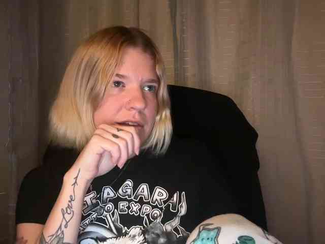 AmericnBarbie webcam