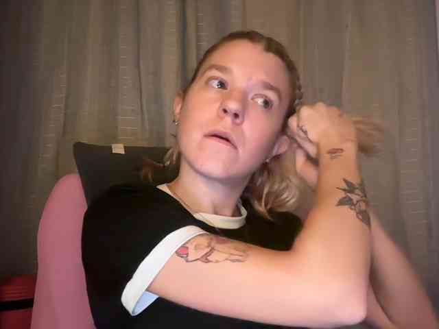 AmericnBarbie webcam