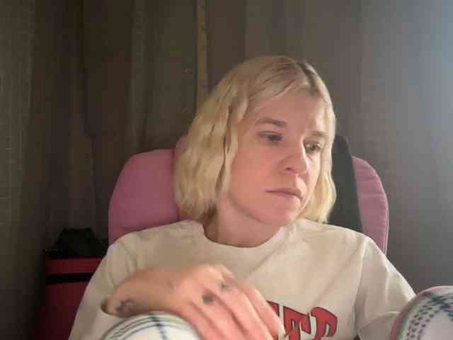 AmericnBarbie webcam