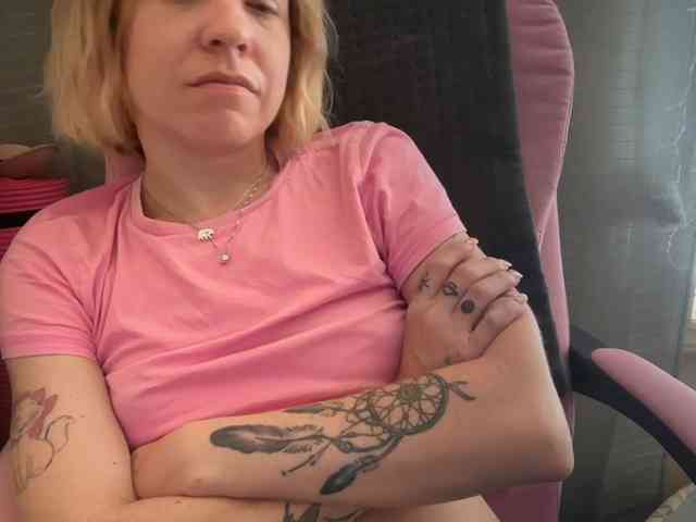 AmericnBarbie webcam