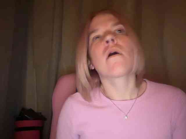 AmericnBarbie webcam