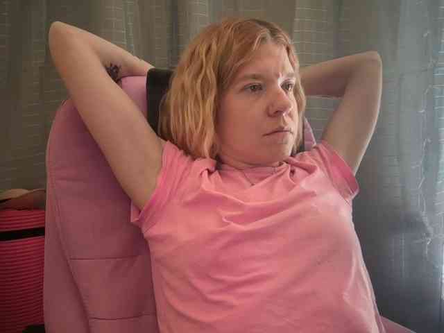 AmericnBarbie webcam