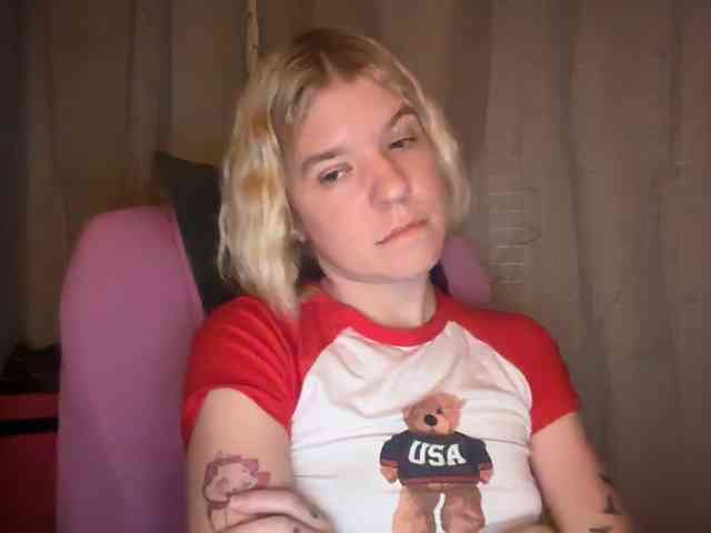 AmericnBarbie webcam