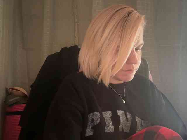 AmericnBarbie webcam