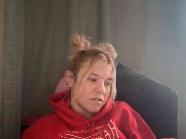 AmericnBarbie webcam