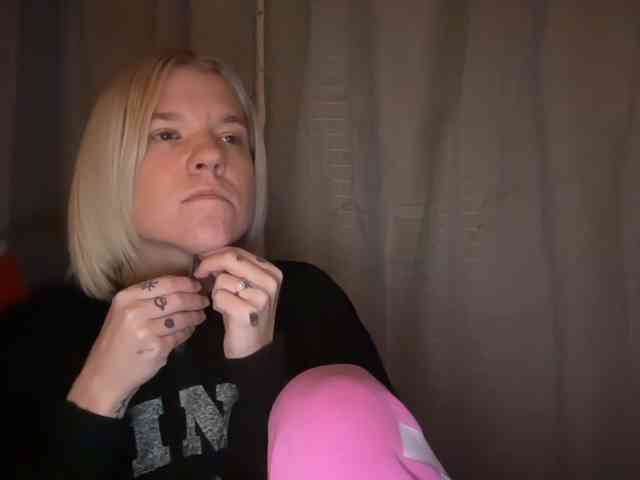 AmericnBarbie webcam