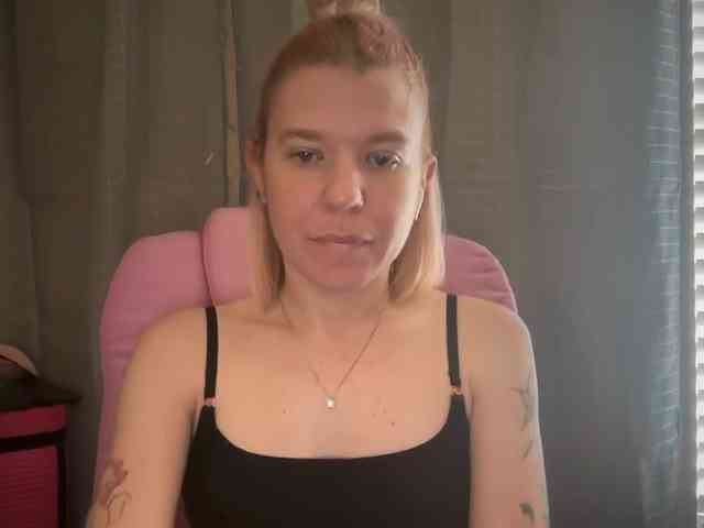 AmericnBarbie webcam