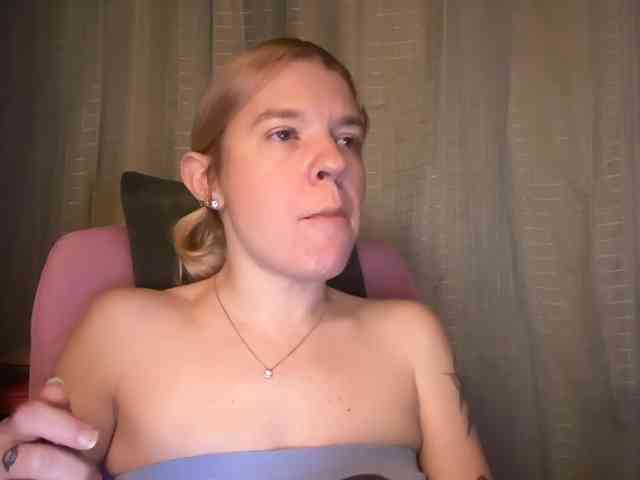 AmericnBarbie webcam