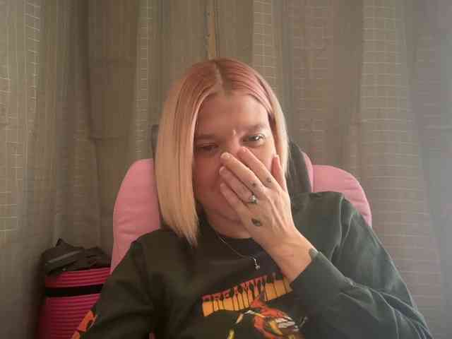 AmericnBarbie webcam