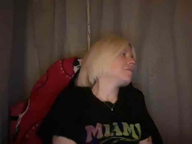 AmericnBarbie webcam