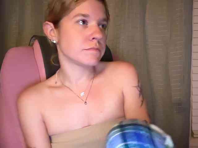 AmericnBarbie webcam