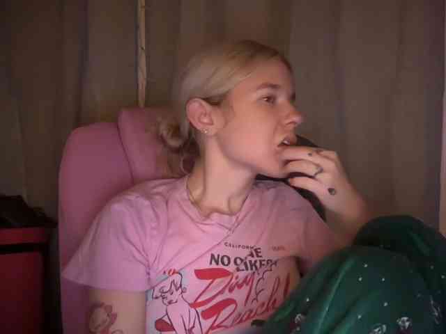 AmericnBarbie webcam