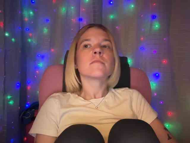 AmericnBarbie webcam