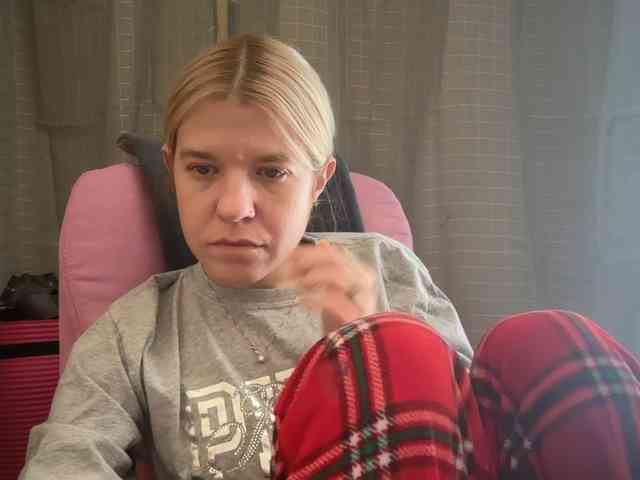 AmericnBarbie webcam