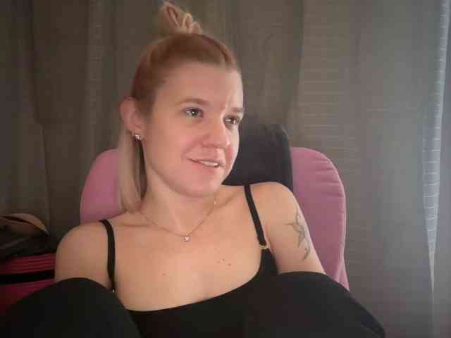 AmericnBarbie webcam