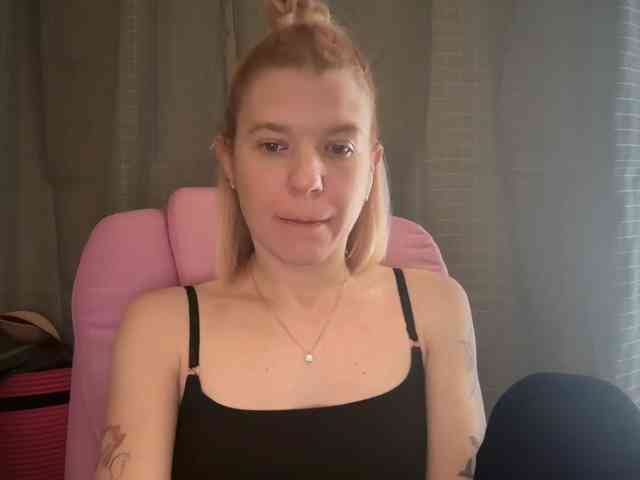 AmericnBarbie webcam