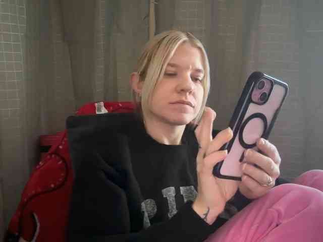 AmericnBarbie webcam