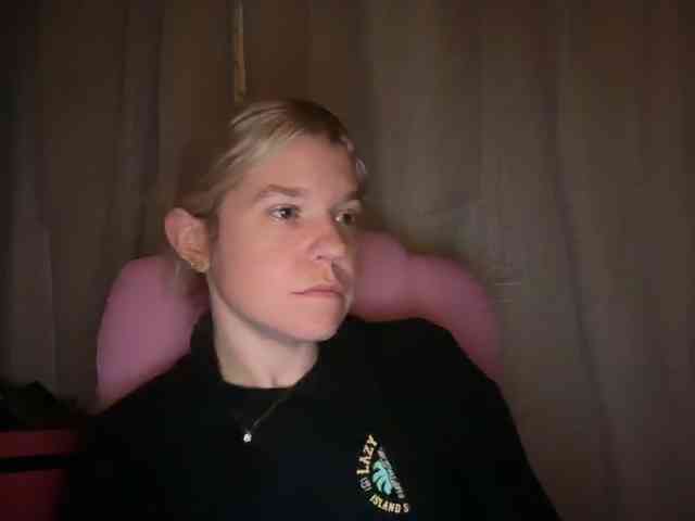 AmericnBarbie webcam