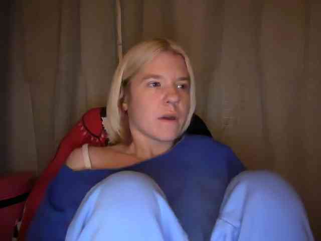 AmericnBarbie webcam