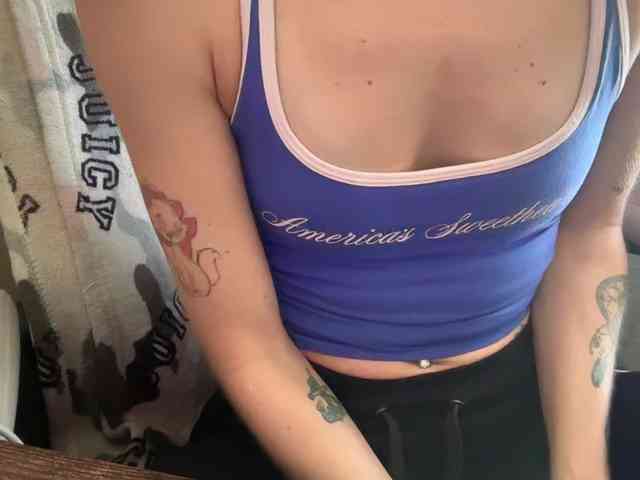 AmericnBarbie webcam