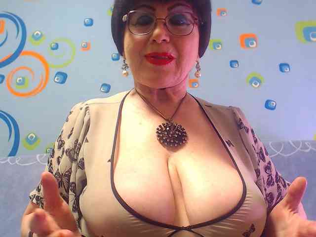Модель: OldKinkyMILF