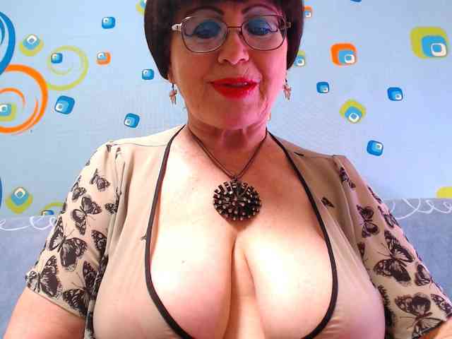OldKinkyMILF webcam