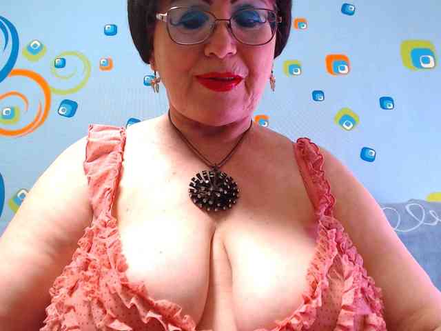 OldKinkyMILF webcam
