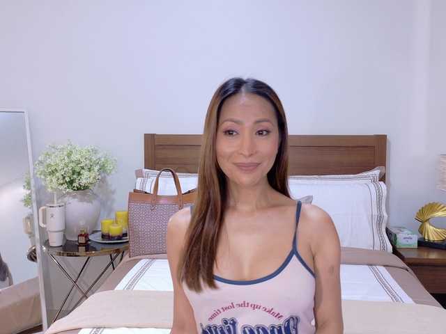 ClassyElegant's BongaCams show and profile